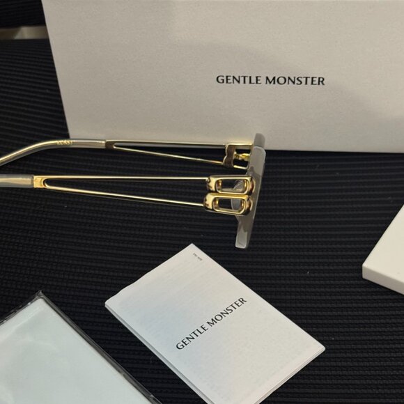 Gentle Monster Translucent Oval Sunglasses Gold Logo Chic Luxe main image 6